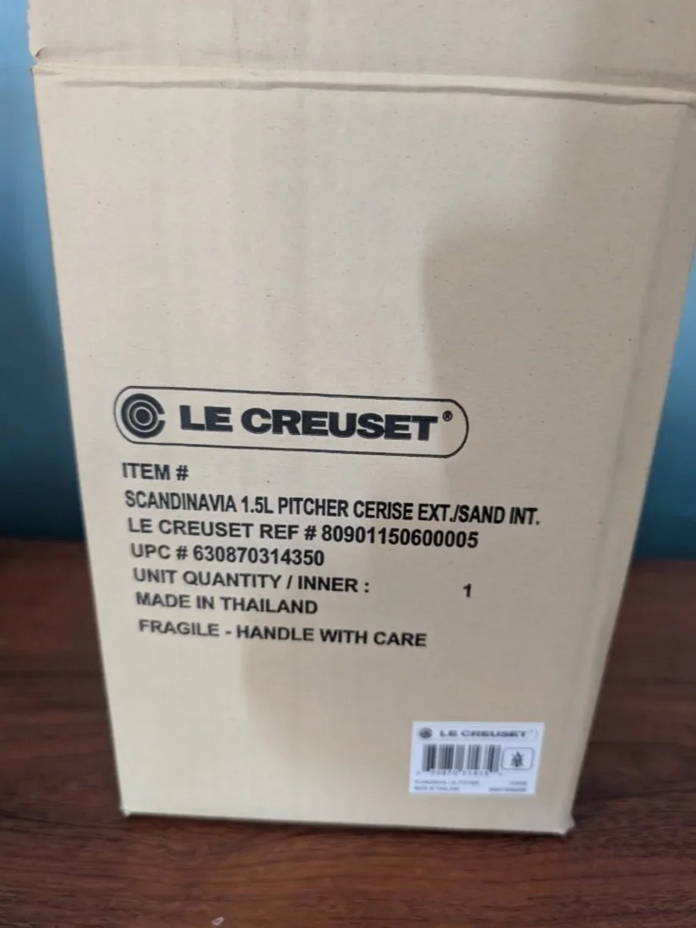 Le Creuset Signature Pitcher - Color Cerise